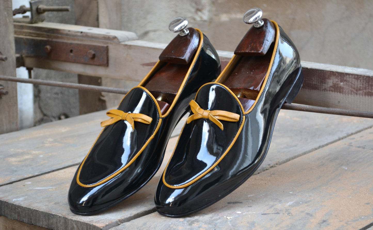 Handmade Black Color Genuine Patent Leather Stylish Apron Toe Loafers Shoes For Men's