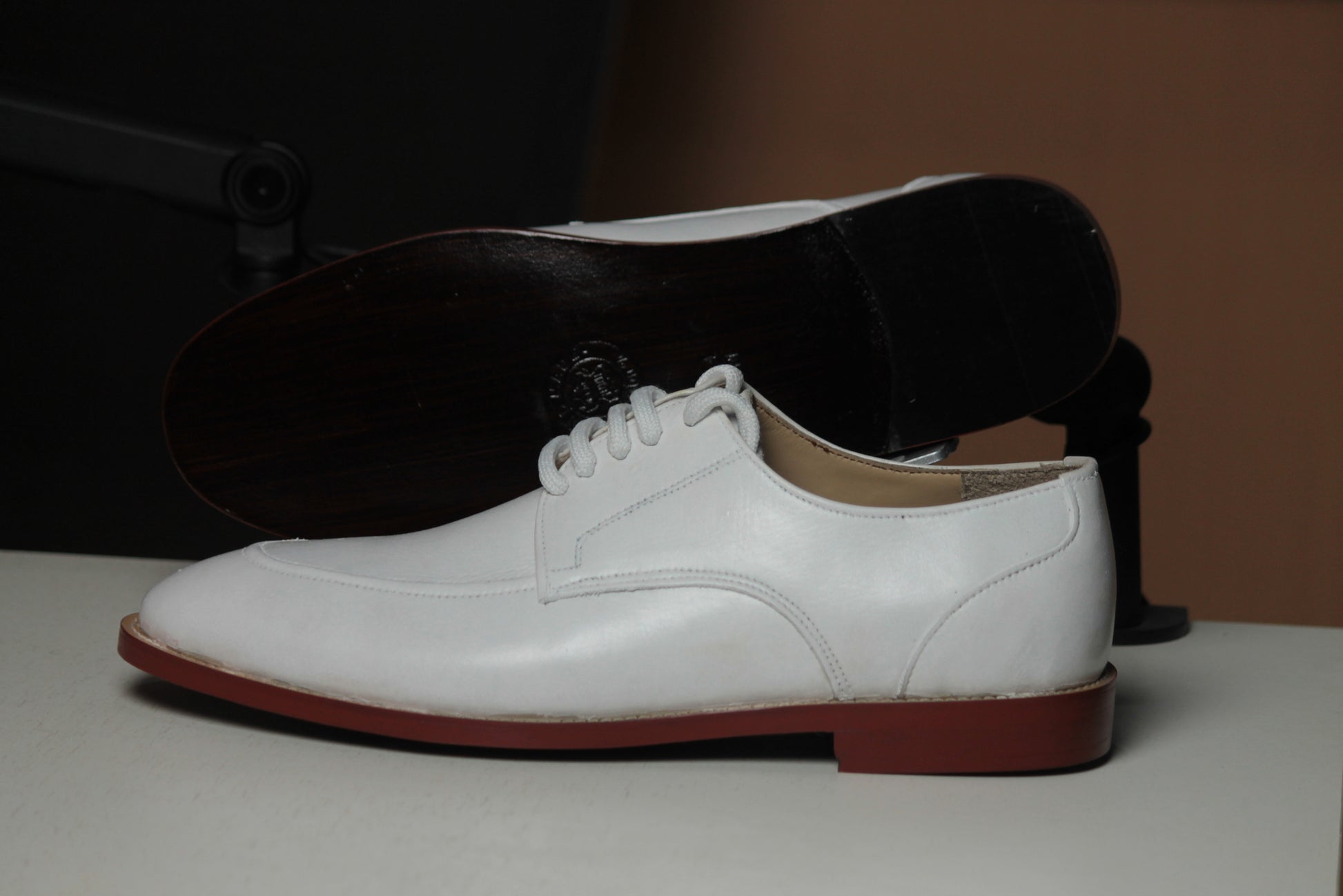 Handmade White Color Genuine Calf Leather Apron Toe Stylish Lace Up Dress Shoes For Men's
