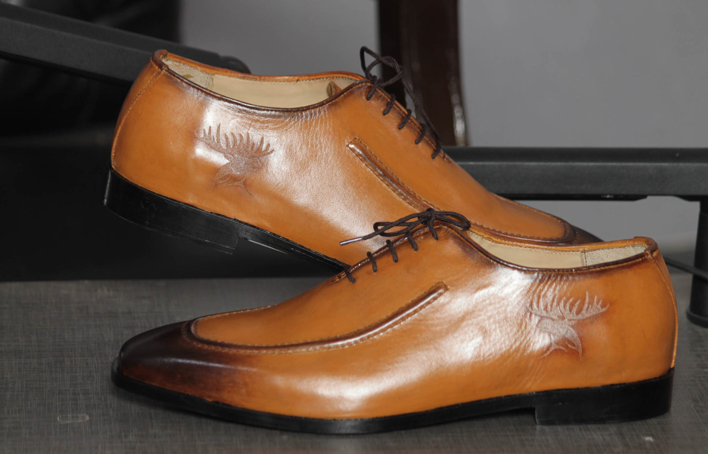 Handmade Tan Brown Color Original Leather Stylish Oxfords Lace Up Apron Toe Shoes For Men's