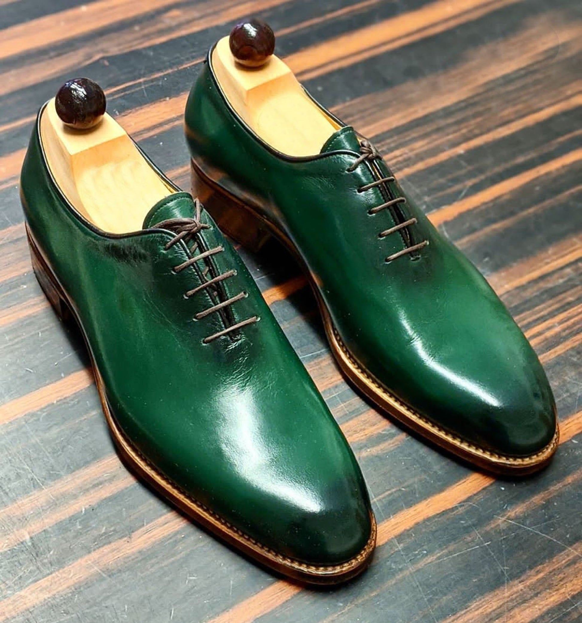 Handmade Green Color Original Calf Leather Whole Cut Stylish Oxfords Lace Up Dress Shoes For Men's