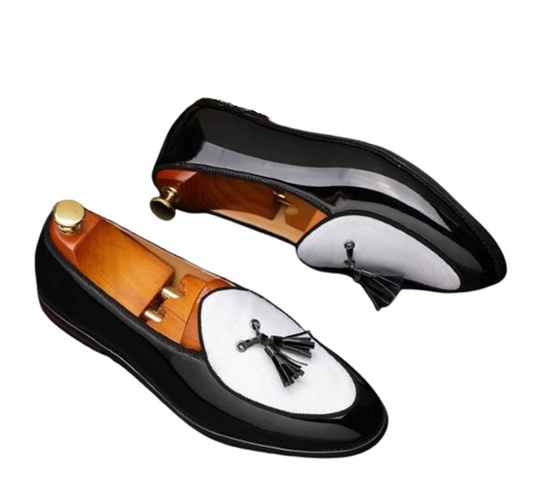 Handmade White & Black Color Original Leather Stylish loafers  Apron Toe Tasseled Shoes For Men's