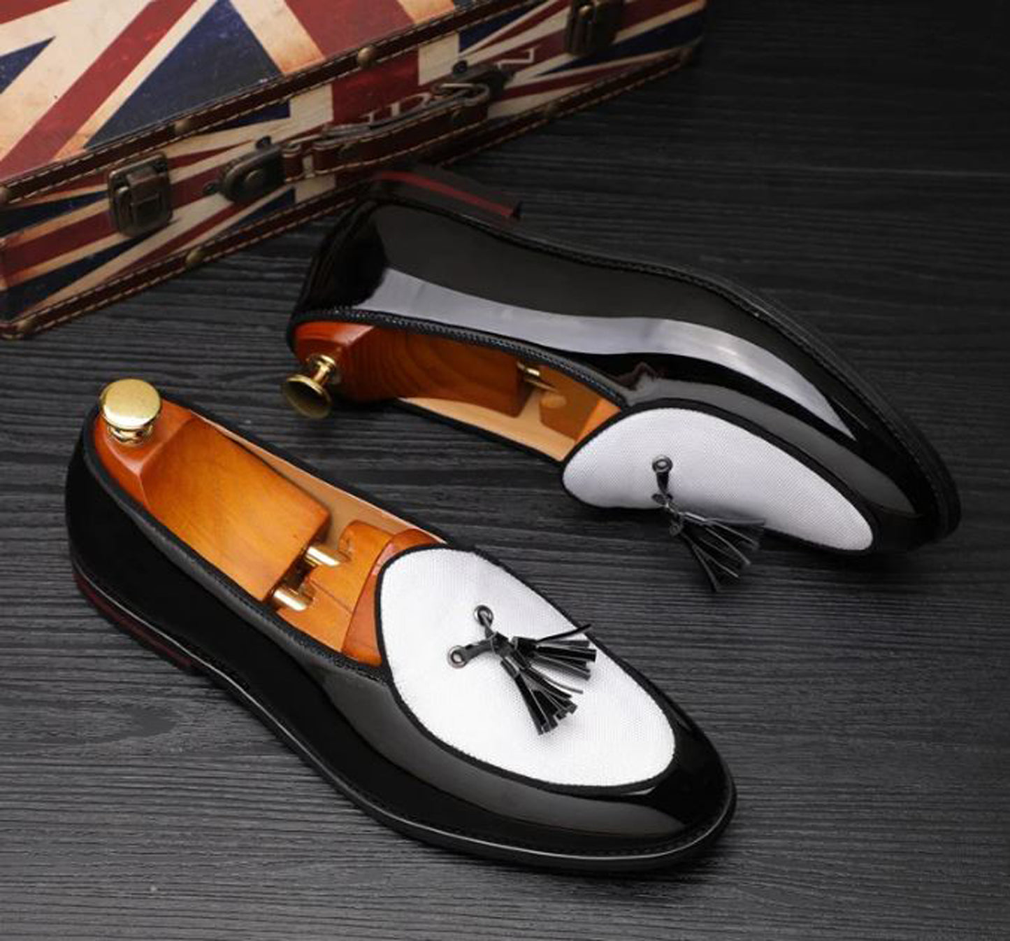 Handmade White & Black Color Original Leather Stylish loafers  Apron Toe Tasseled Shoes For Men's